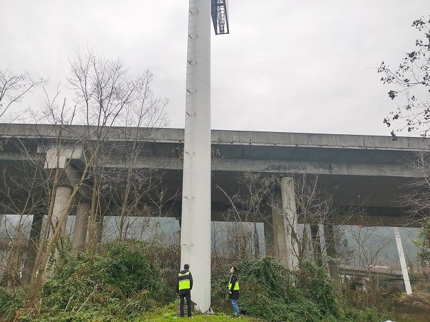 蜀道傳媒公司順利完成第二批高速公路廣告牌整治的驗收工作.JPG